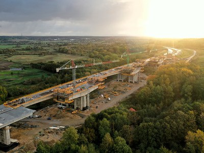 Travailler sur un chantier clé à Koszalin, en Pologne