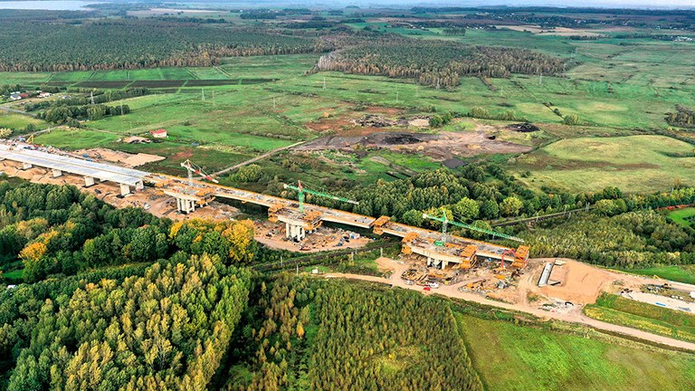 Travailler sur un chantier clé à Koszalin, en Pologne